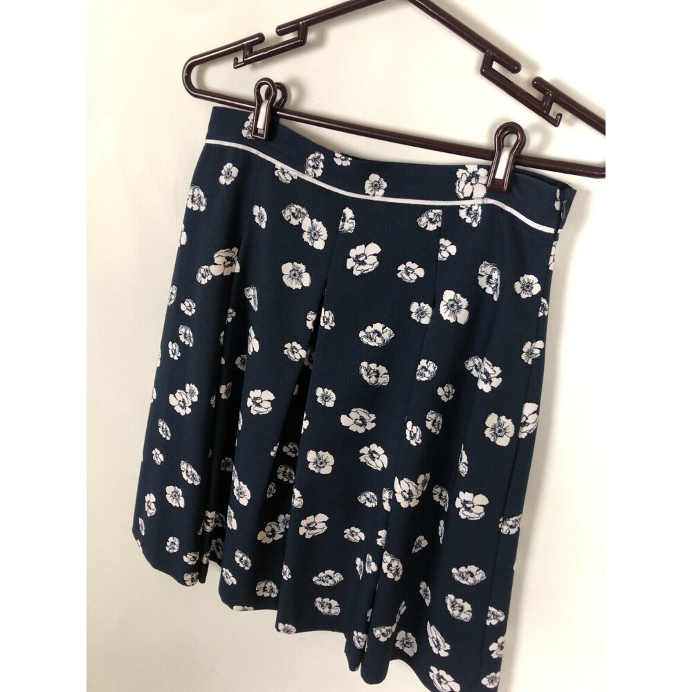 Brooks Brothers White Navy Blue Floral Pleated Skirt women's Size 4 - Picture 3 of 7